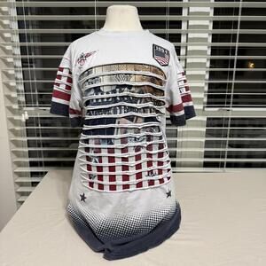 Bleecker Men's Graphic Cutout T-Shirt Size Medium